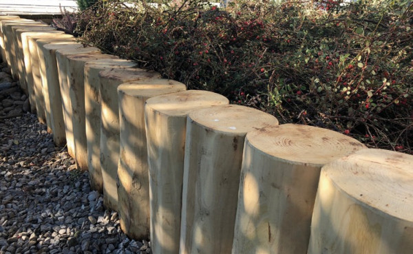 Robinienschwelle Natur 2 & 2,50 & 3 m lg Naturholzschwelle Robinie