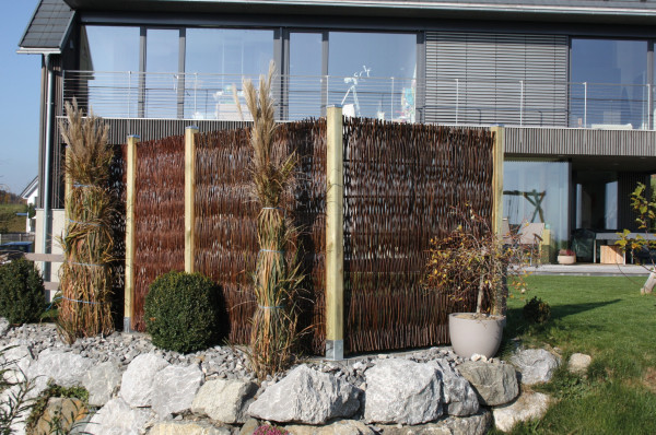 Sichtschutz Weide Weidenzaun